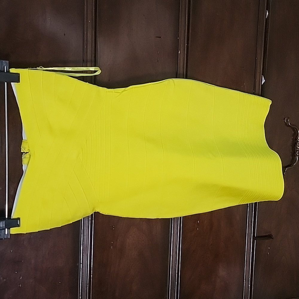 Yellow bandage dress - Picture 2 of 10